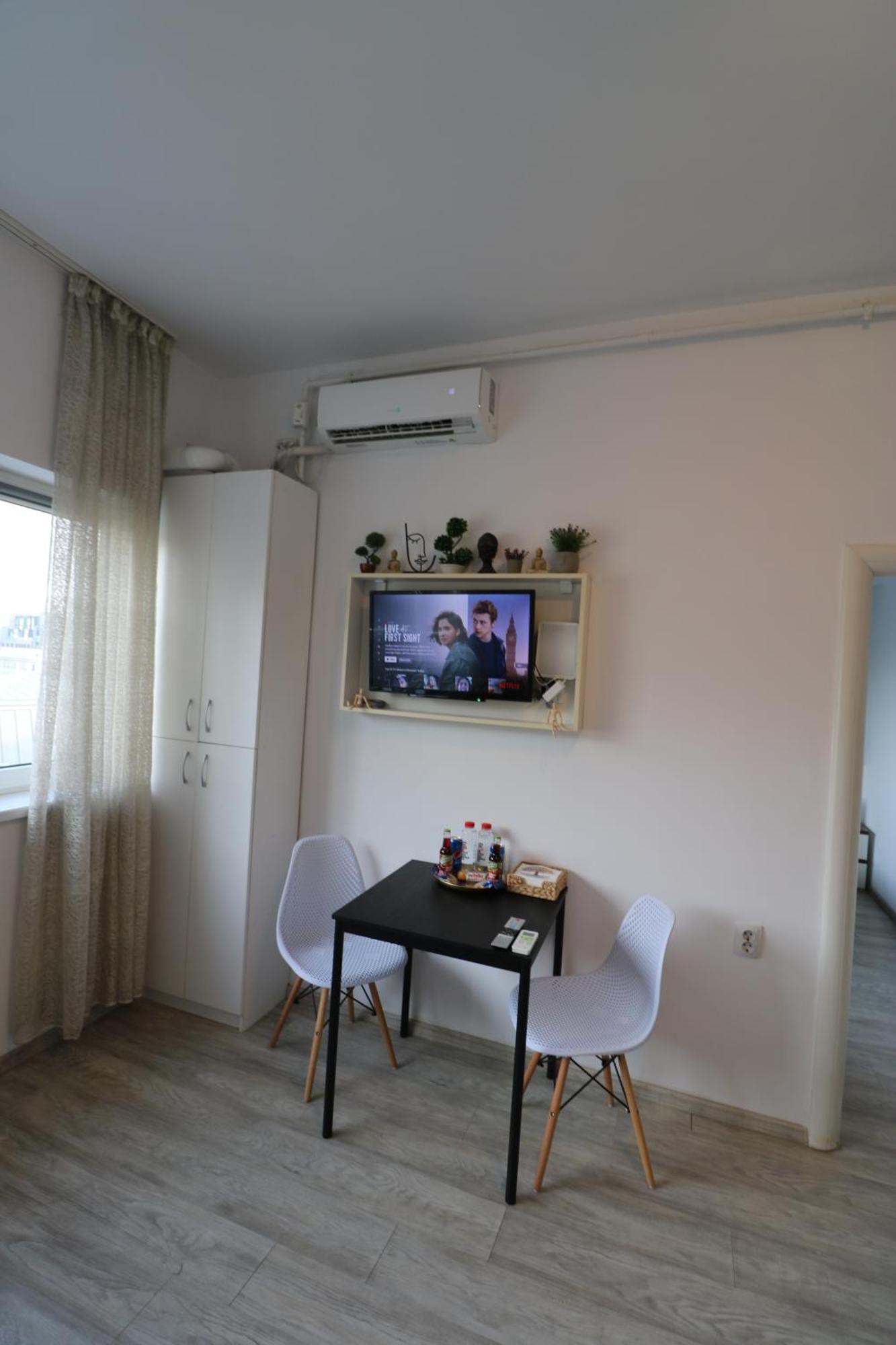 Cozy Deluxe Apartment - Old Town - Free Minibar Бухарест Экстерьер фото