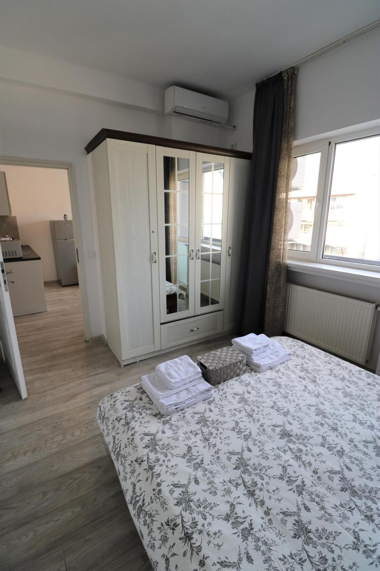 Cozy Deluxe Apartment - Old Town - Free Minibar Бухарест Экстерьер фото
