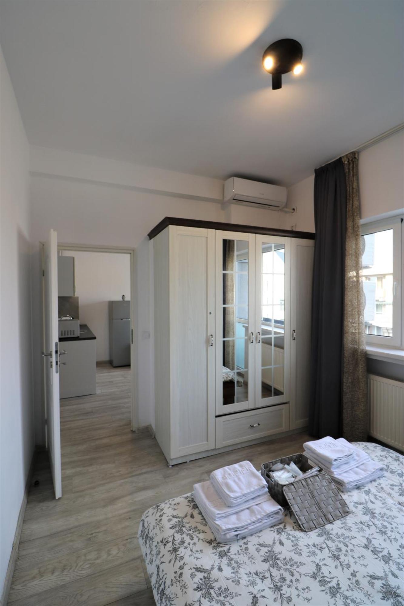 Cozy Deluxe Apartment - Old Town - Free Minibar Бухарест Экстерьер фото