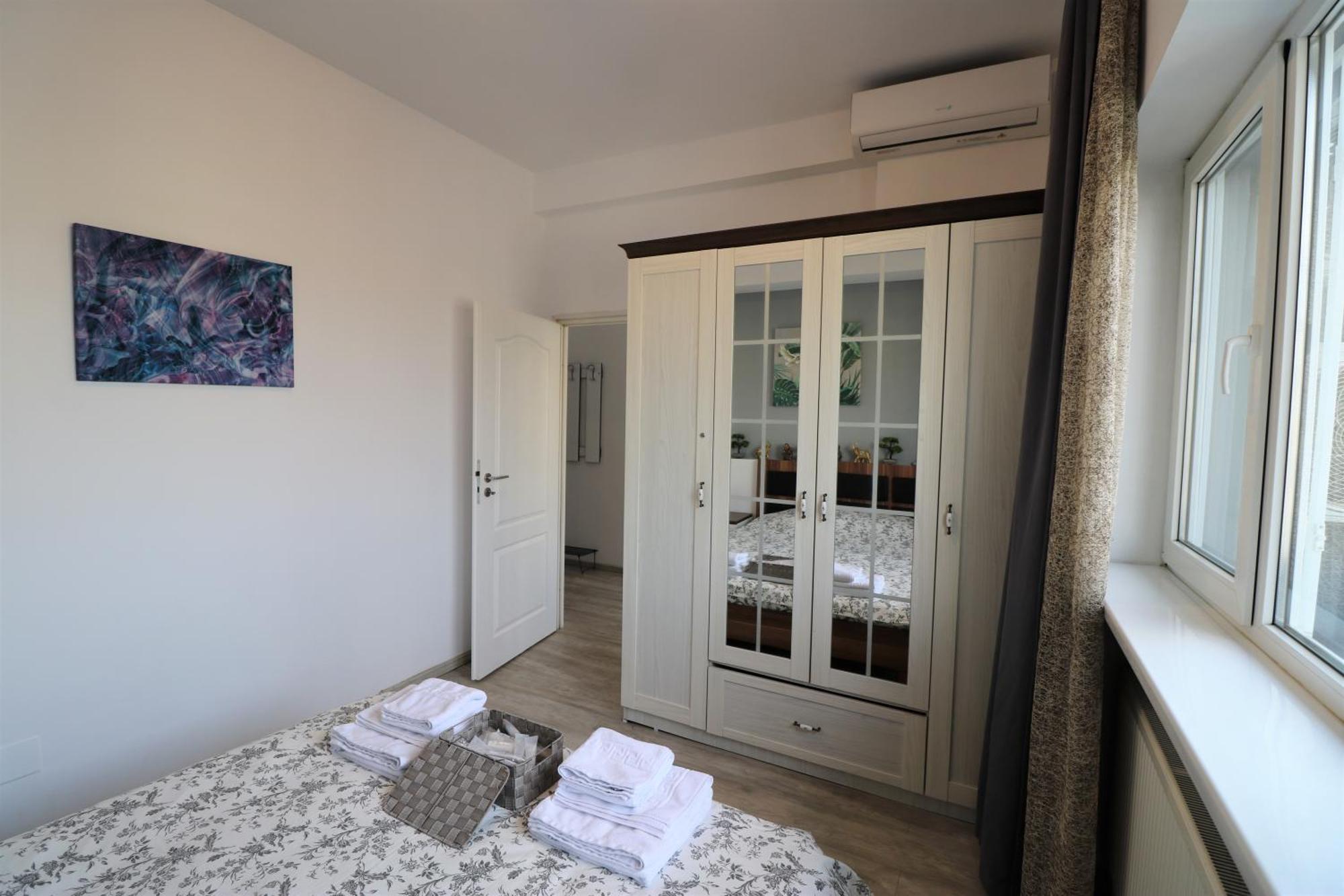 Cozy Deluxe Apartment - Old Town - Free Minibar Бухарест Экстерьер фото